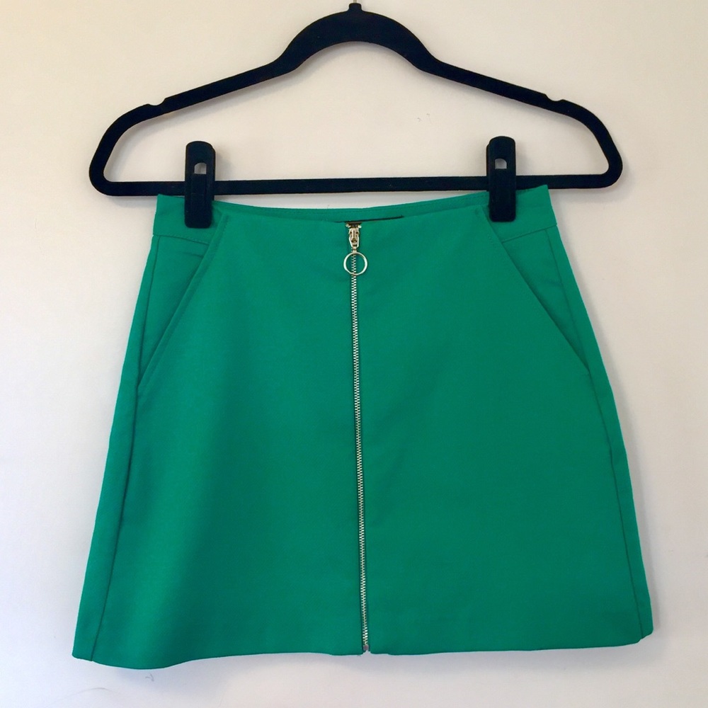 ✨NWOT Zara kelly green mini